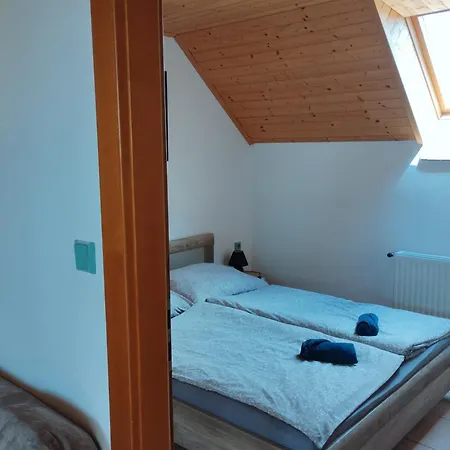 Apartman U Petra S Plazi